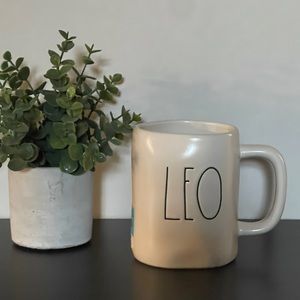 RAE DUNN LEO MUG